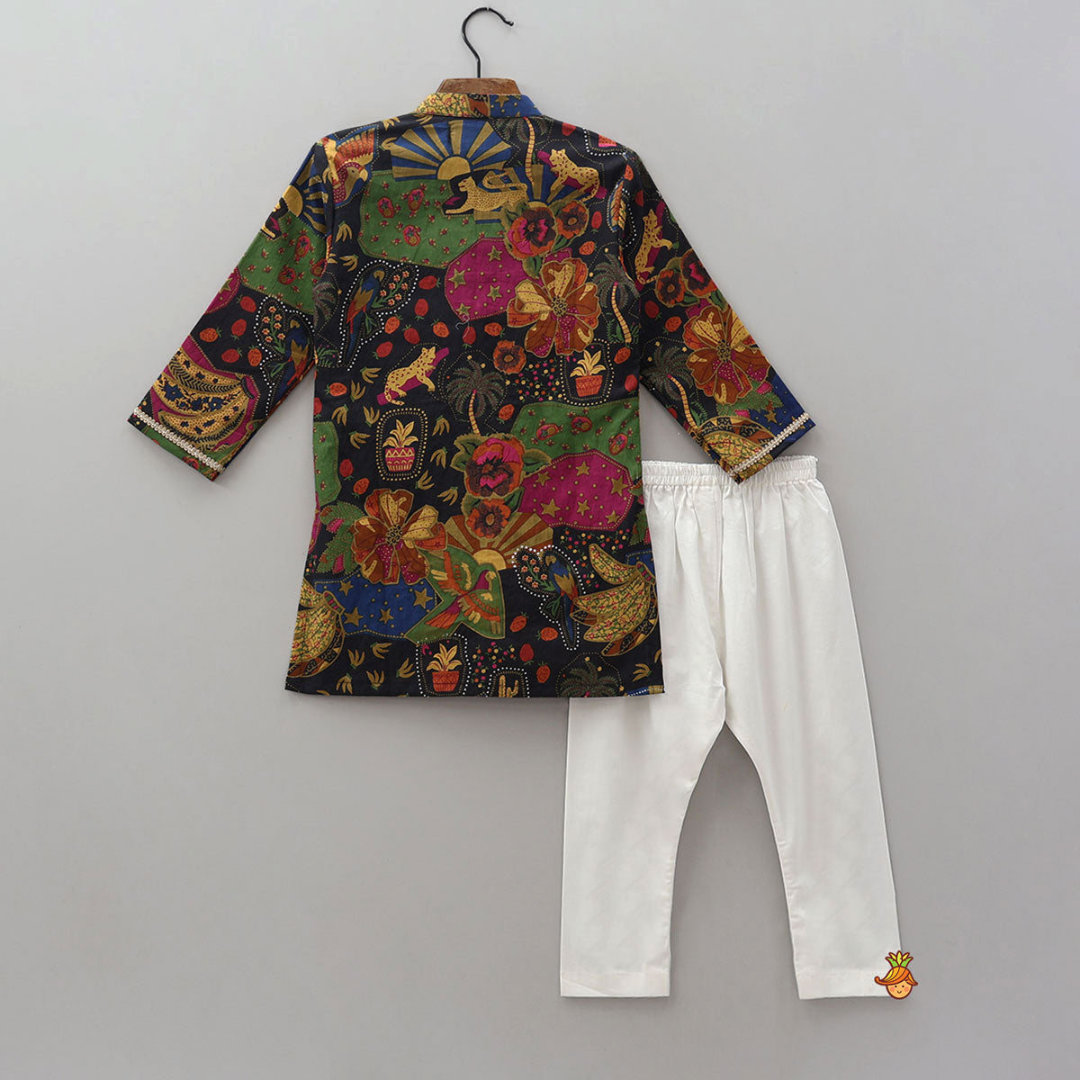 Lace Work Printed Kurta With Pyjama