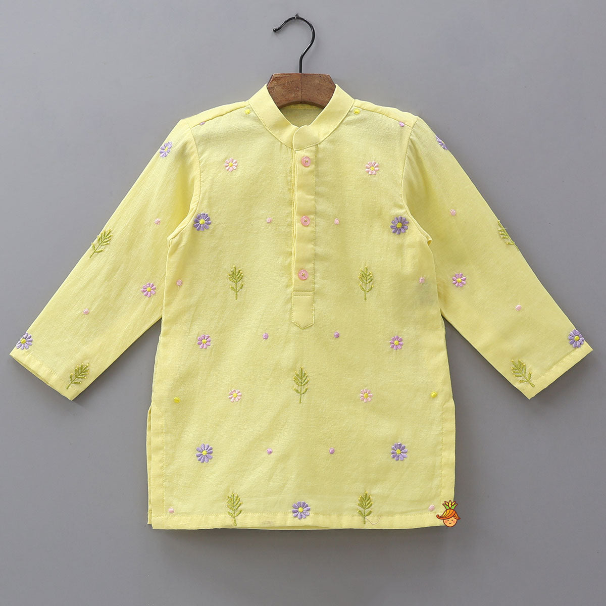 Beautiful Thread-Embroidered Kurta And Pyjama