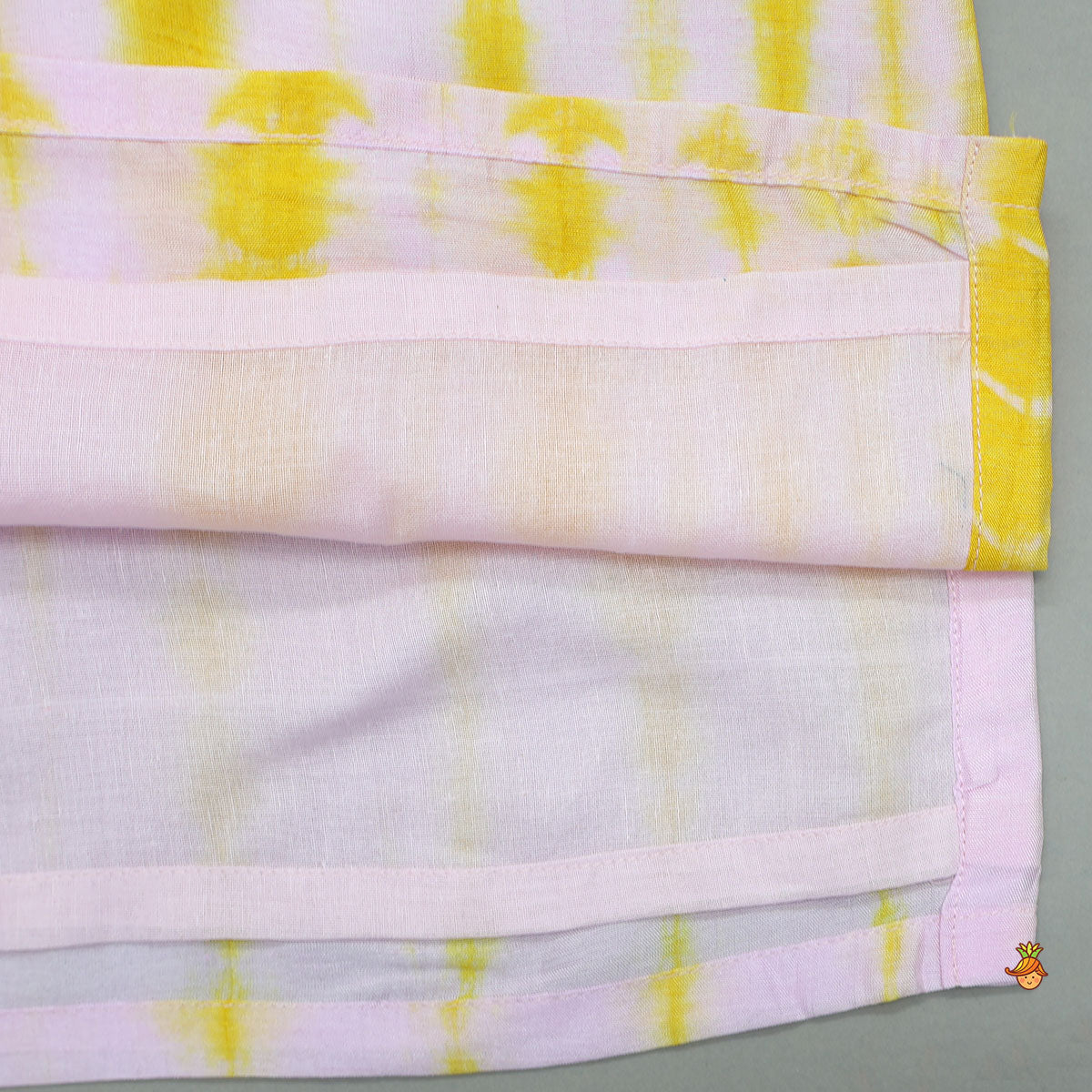 Exquisite Embroidered Collar Kurta And Pyjama