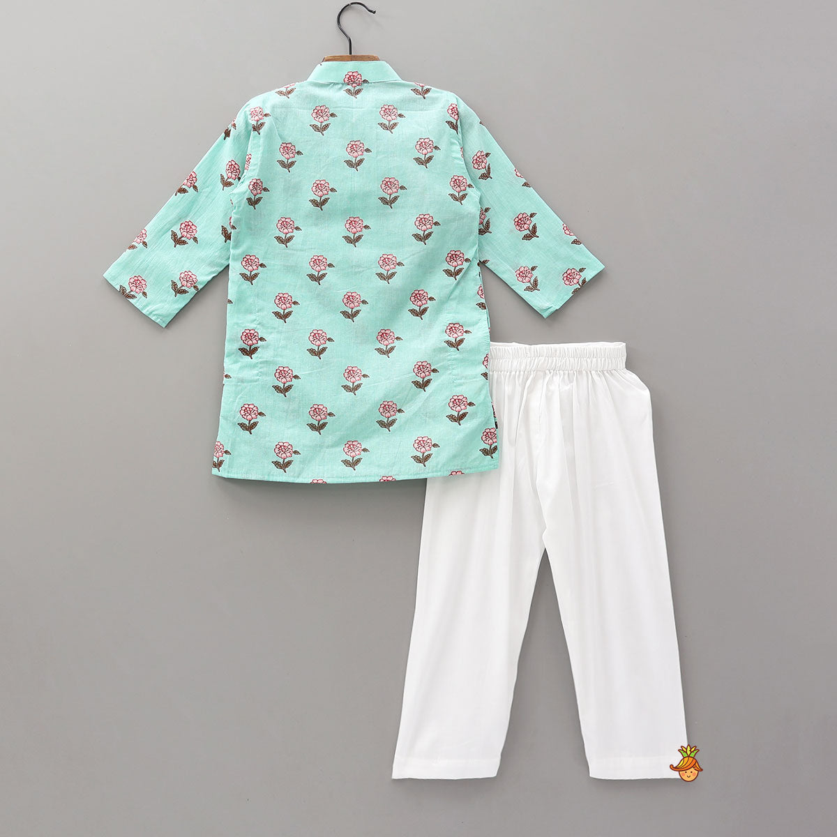 Graceful Floral Ethnic Kurta And Pyjama