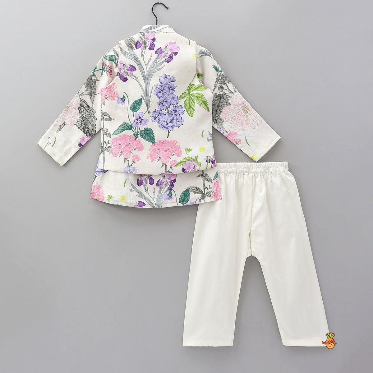 Printed Kurta With Checked Detailed Jacket And Pyjama