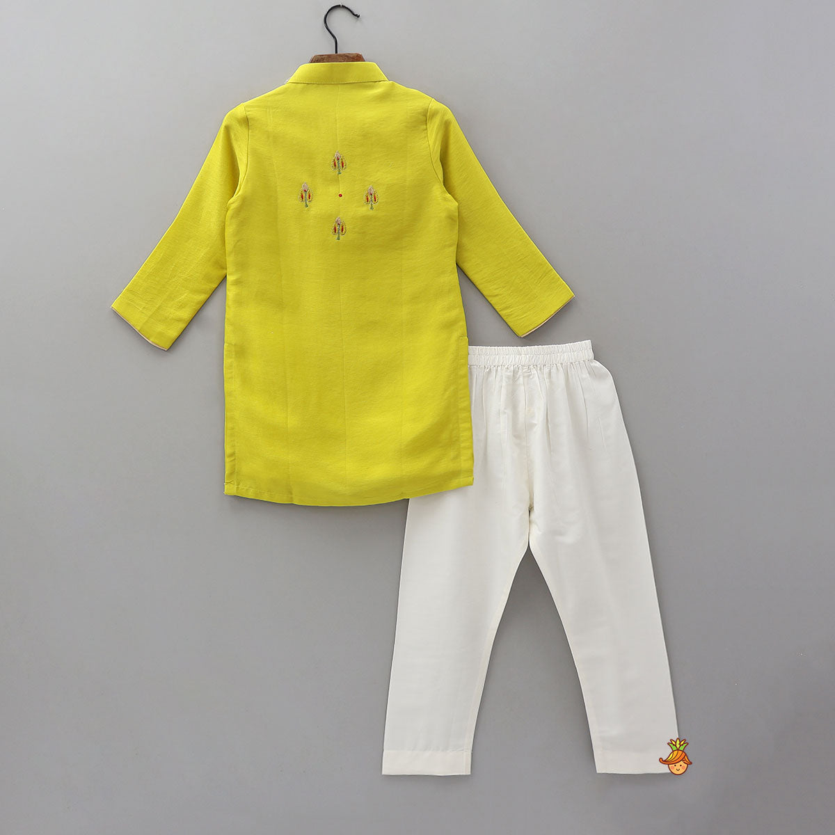 Booti Work Kurta And Pyjama