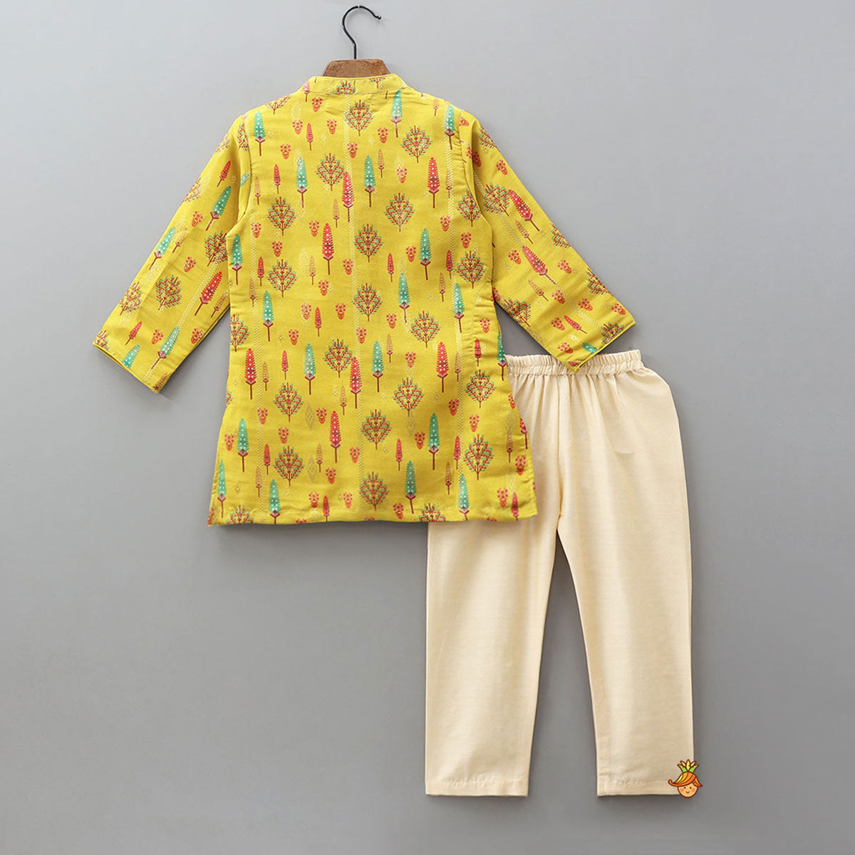 Printed Shimmery Kurta And Pyjama