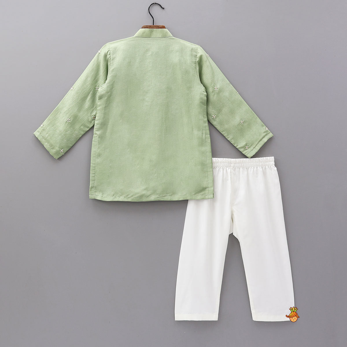 Embroidered Ethnic Kurta And Pyjama