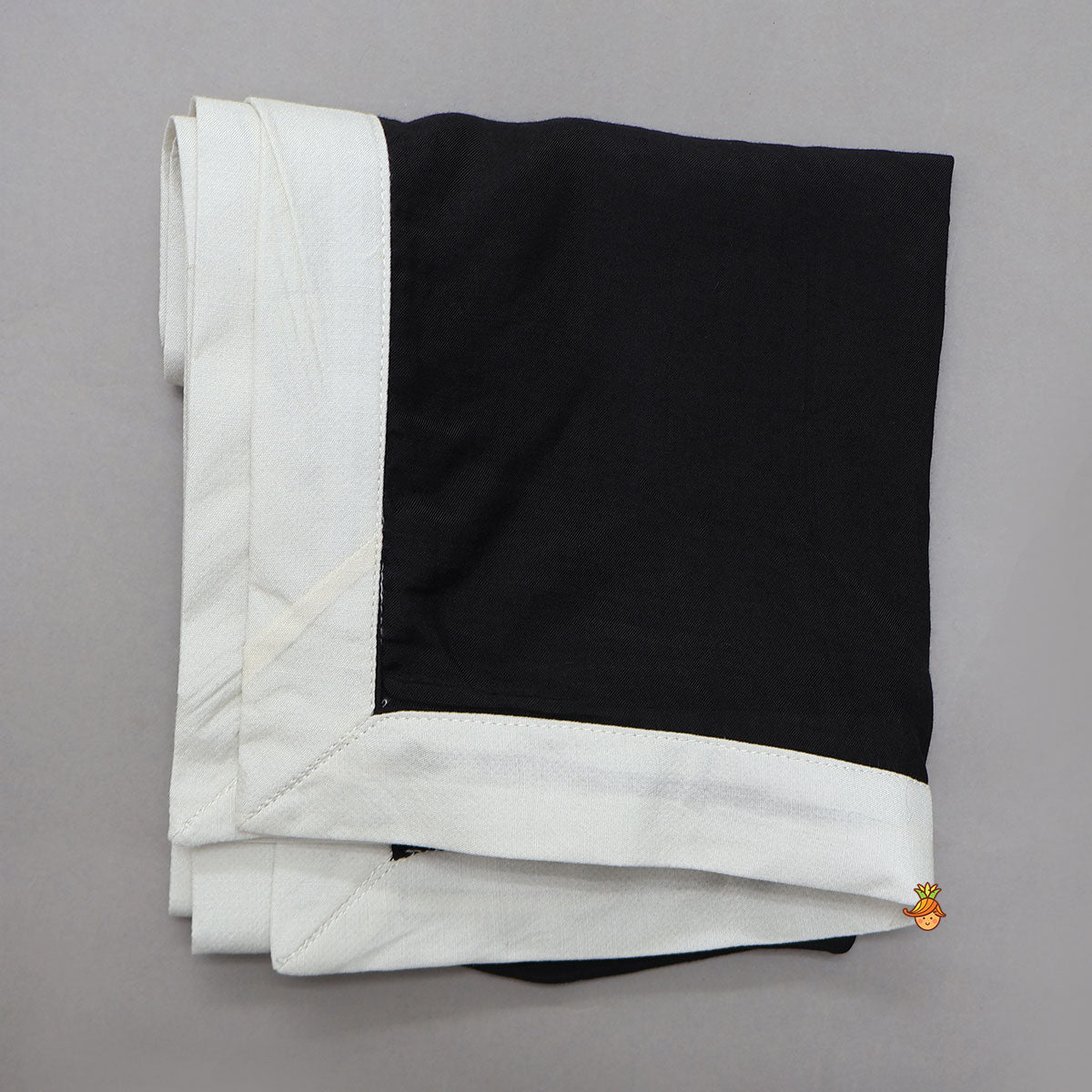 Ethnic Kurta And Salwar With Contrasting Stole