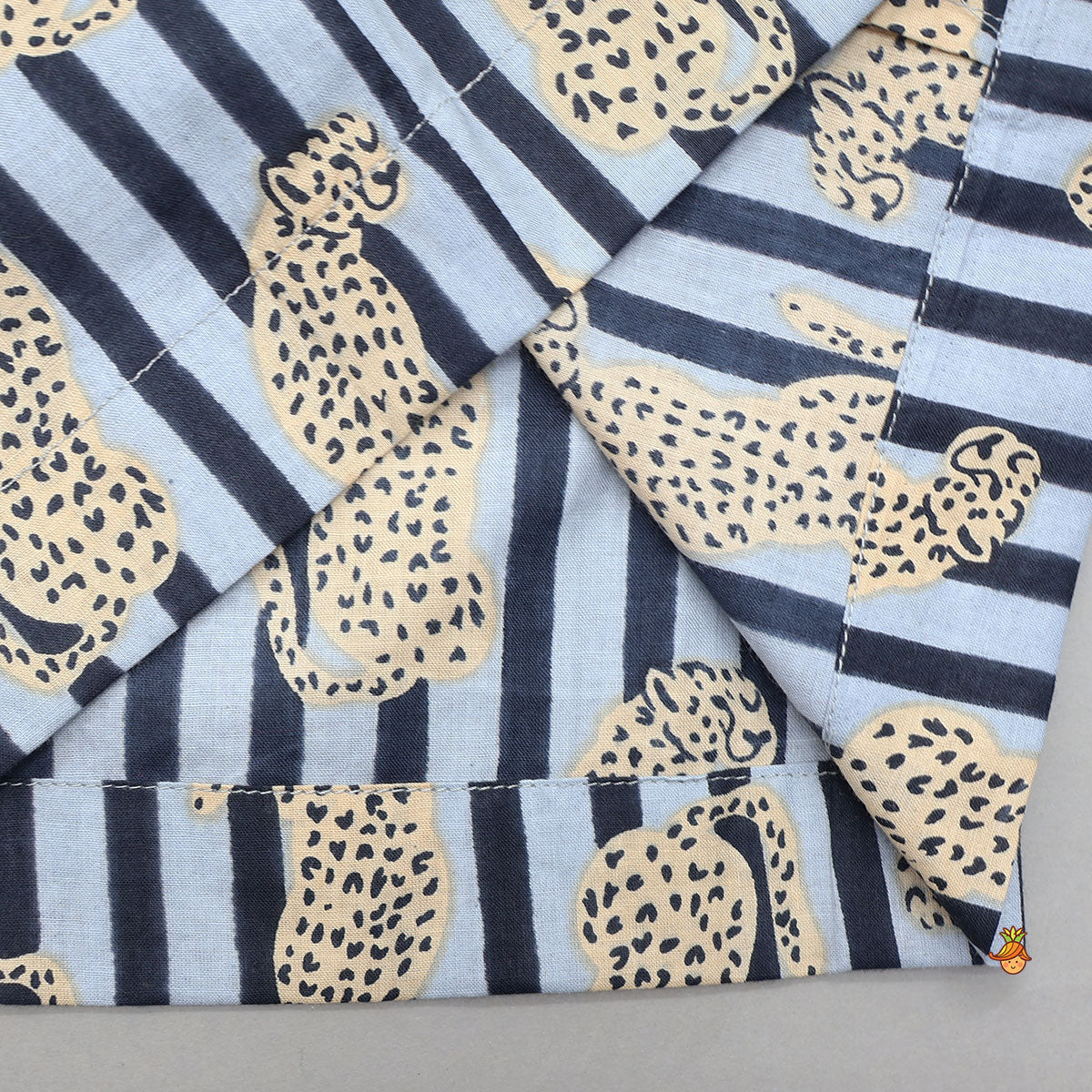 Animal Printed Notch Collar Sleepwear