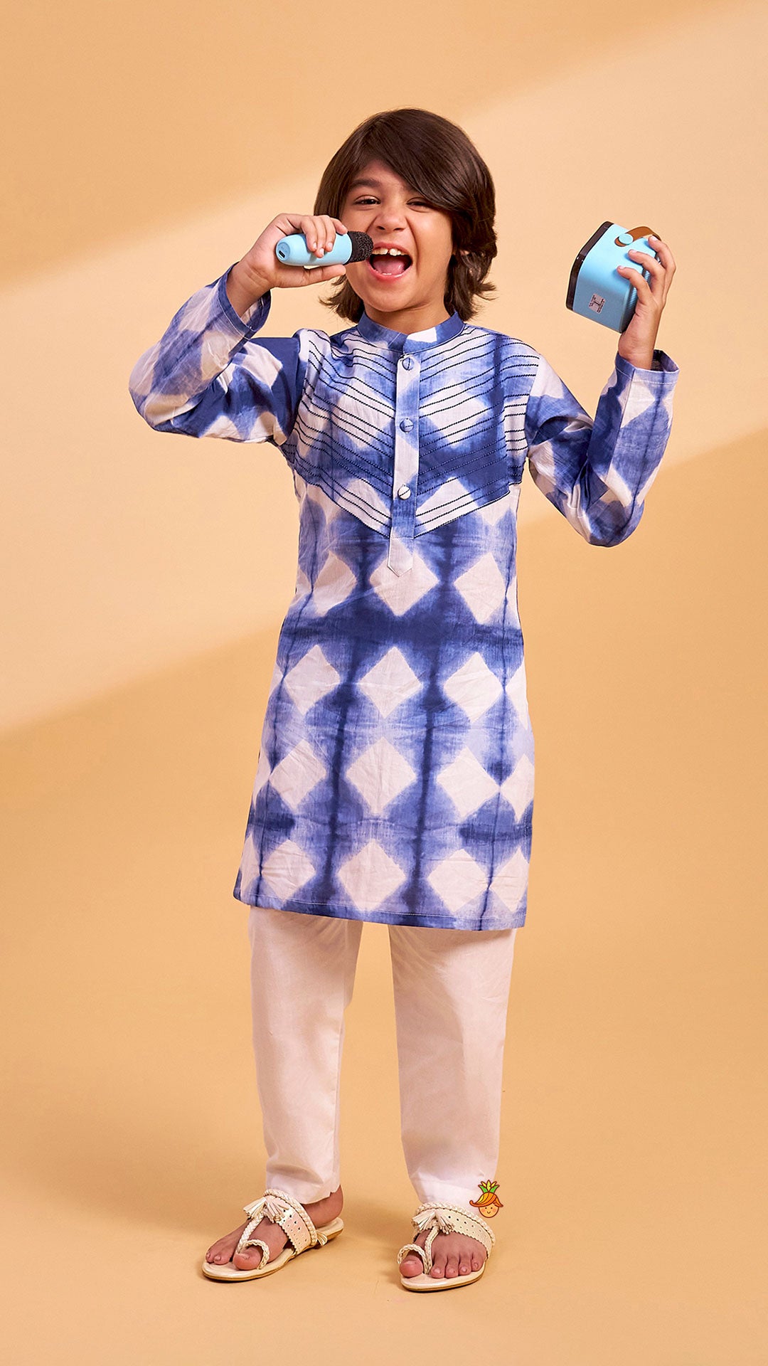 Thread Detailed Yoke Printed Ethnic Kurta And Pyjama
