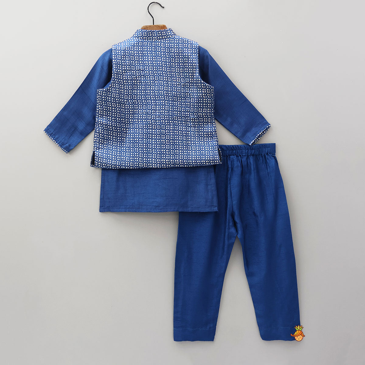 Ethnic Kurta Set With Printed Jacket And Pyjama