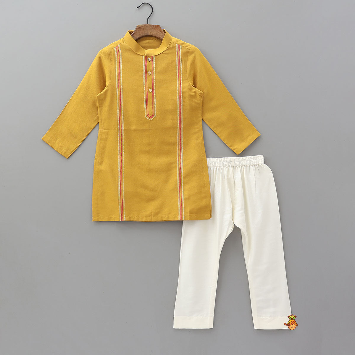 Ethnic Kurta With Striped Jacket And Pyjama