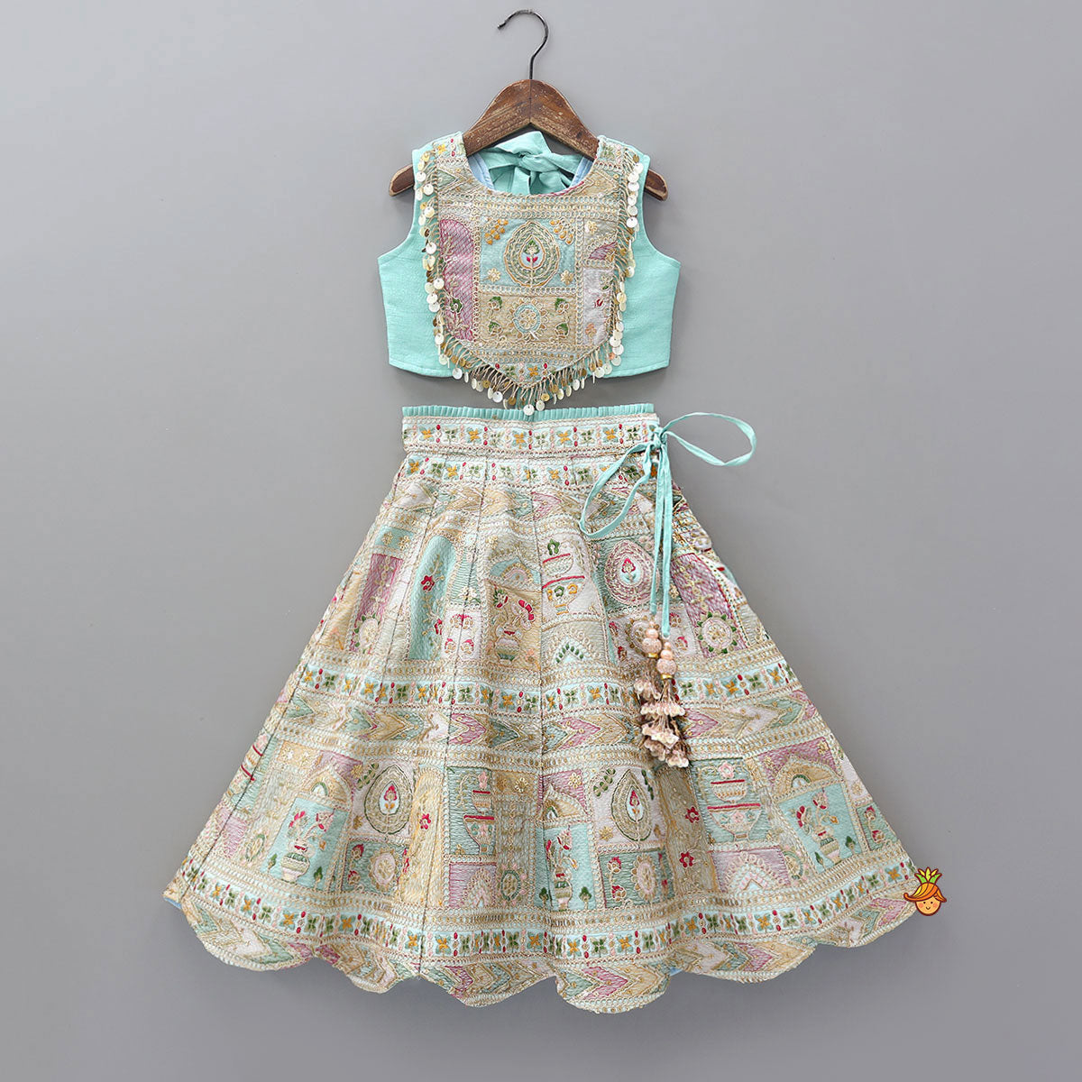 Elegant Zardozi Dori Embroidered Crop Top With Flared Lehenga