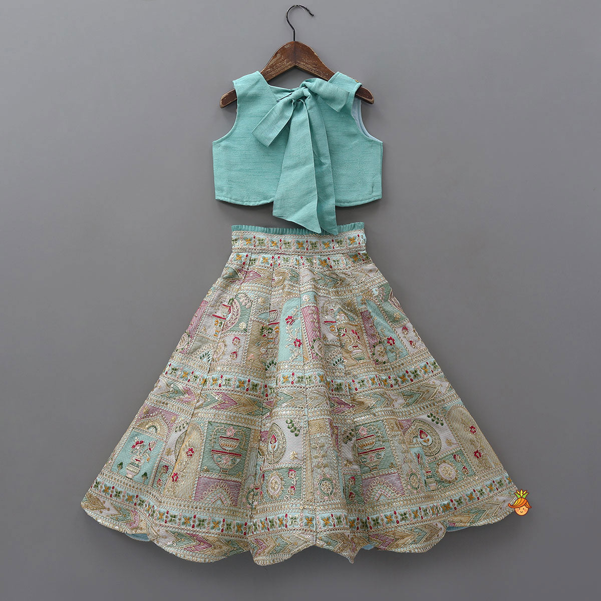 Elegant Zardozi Dori Embroidered Crop Top With Flared Lehenga