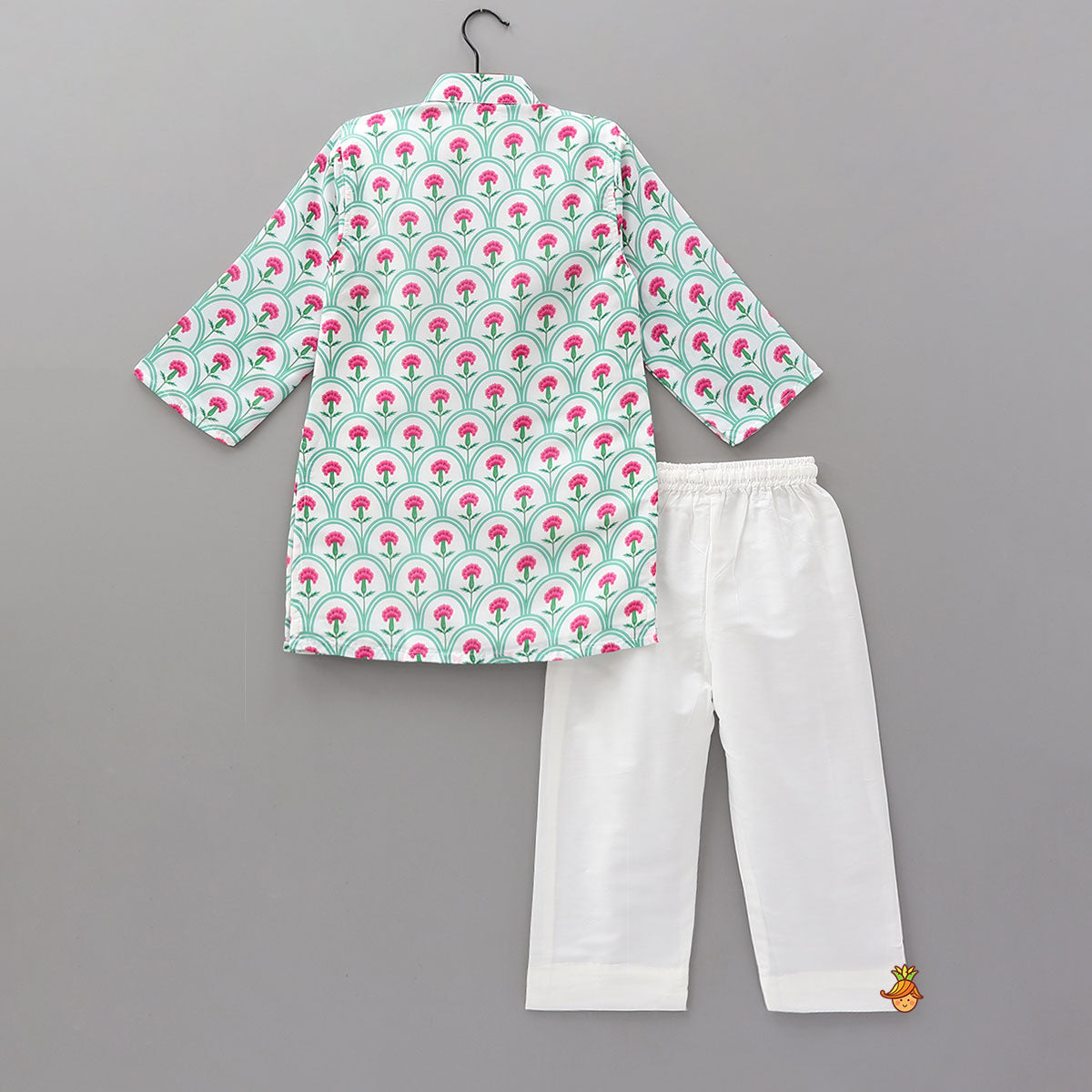 Contrasting Floral Print Ethnic Kurta And Pyjama