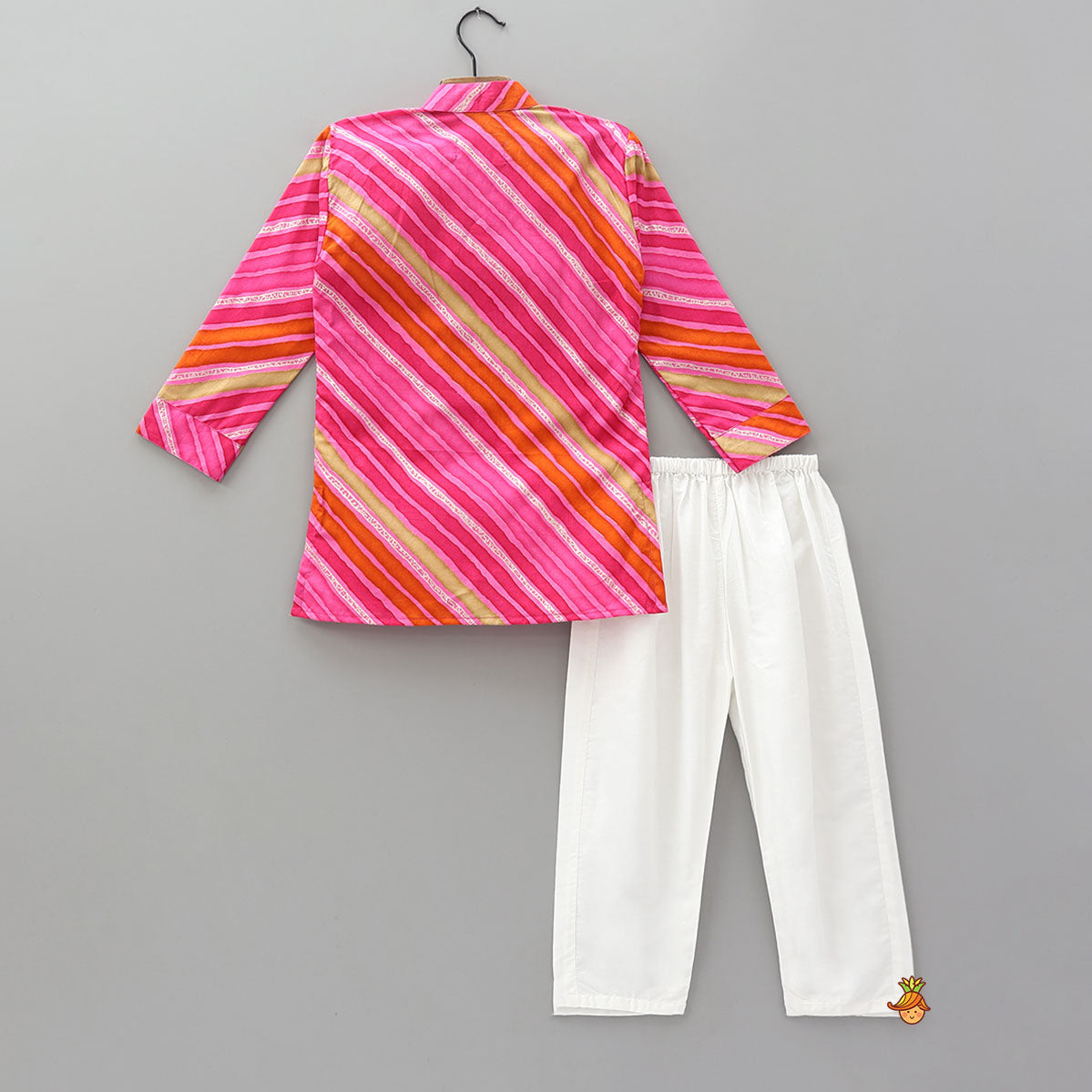 Faux Pocket Detail Leheriya Printed Kurta And Pyjama