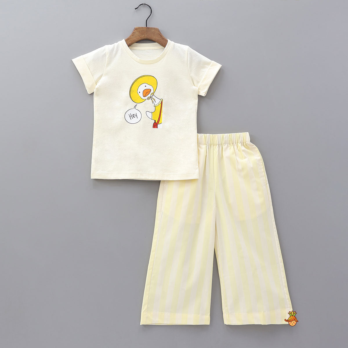 Duck Print Sleepwear With Matching Tote Bag