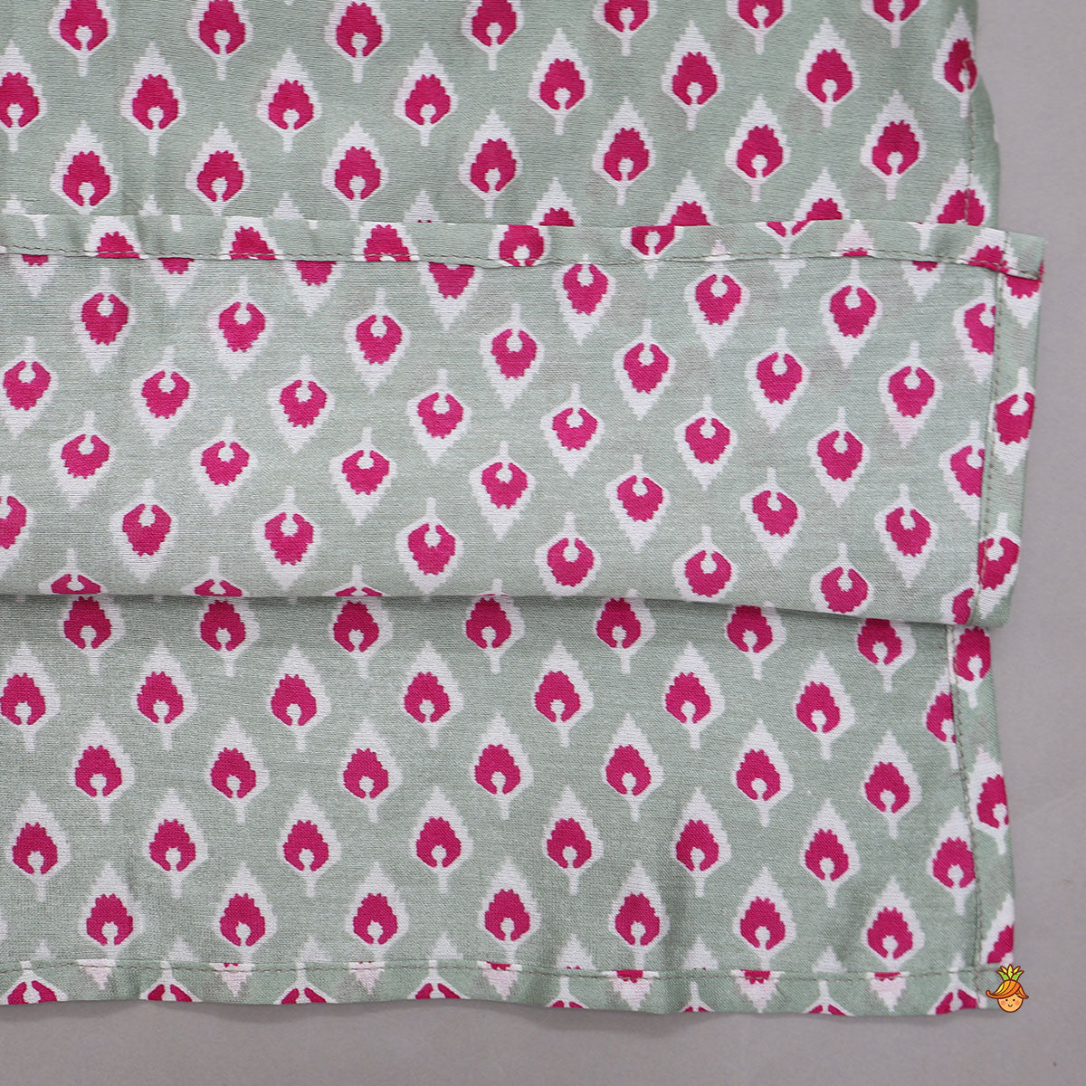 Chevron Yoke Printed Kurta And Pyjama