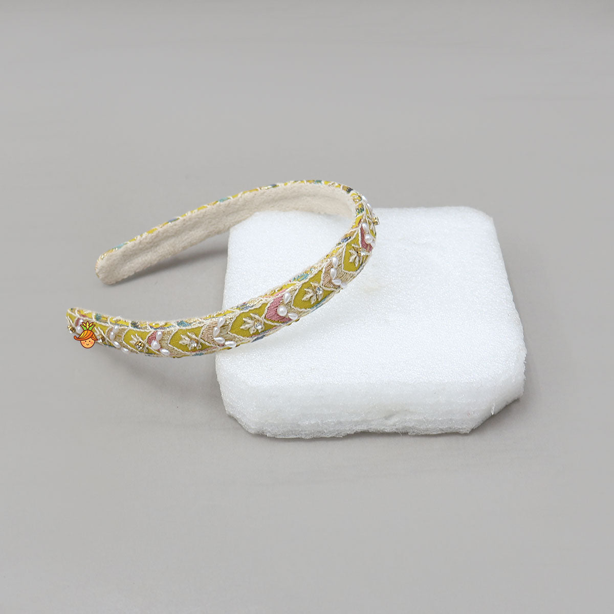 Decorative Thread Embroidered Elegant Hairband