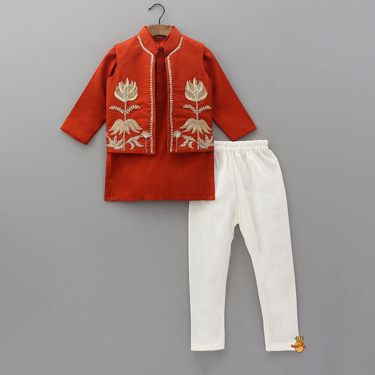 Ethnic Kurta With Front-Open Jacket And Churidar