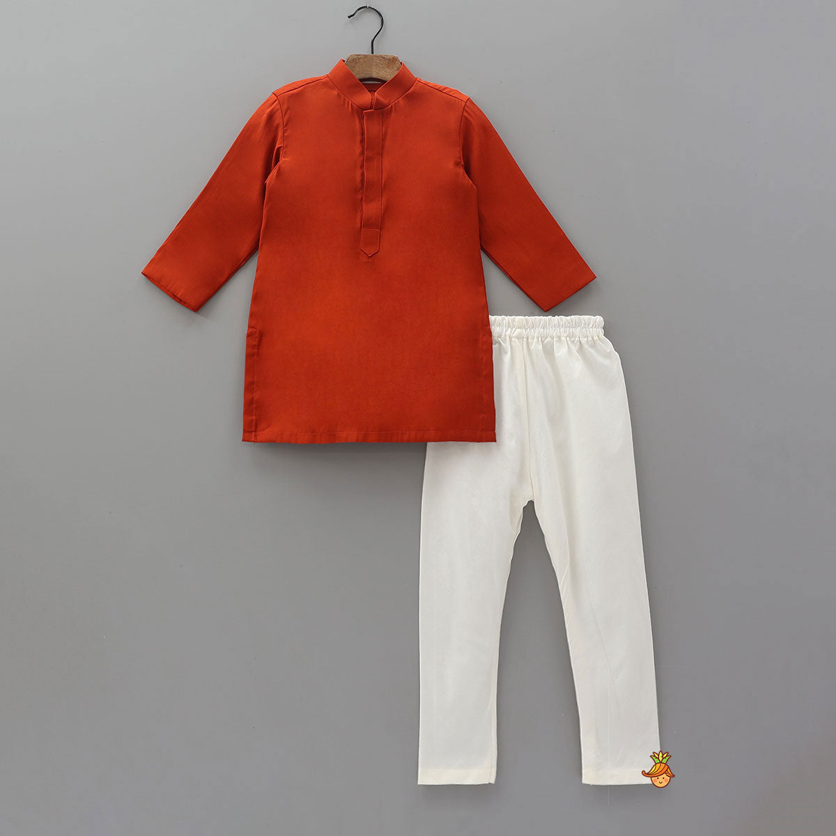 Ethnic Kurta With Front-Open Jacket And Churidar