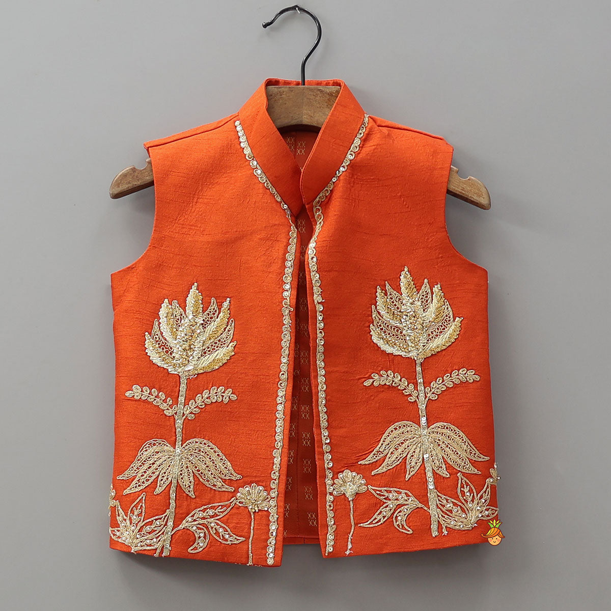 Ethnic Kurta With Front-Open Jacket And Churidar