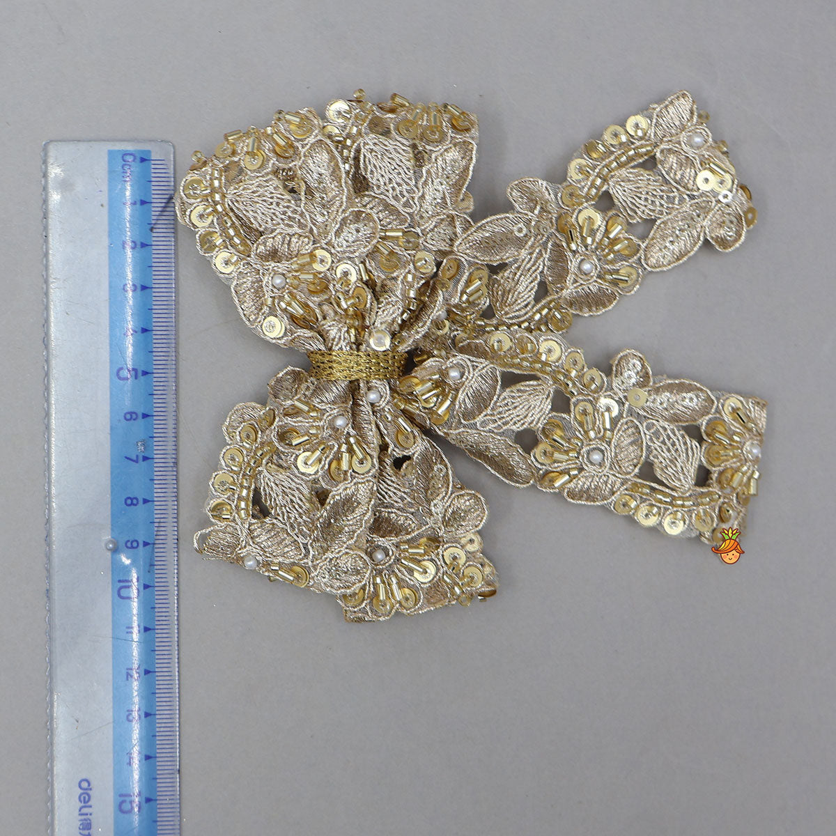 Embroidered Eye-Catching Lace Hair Clip