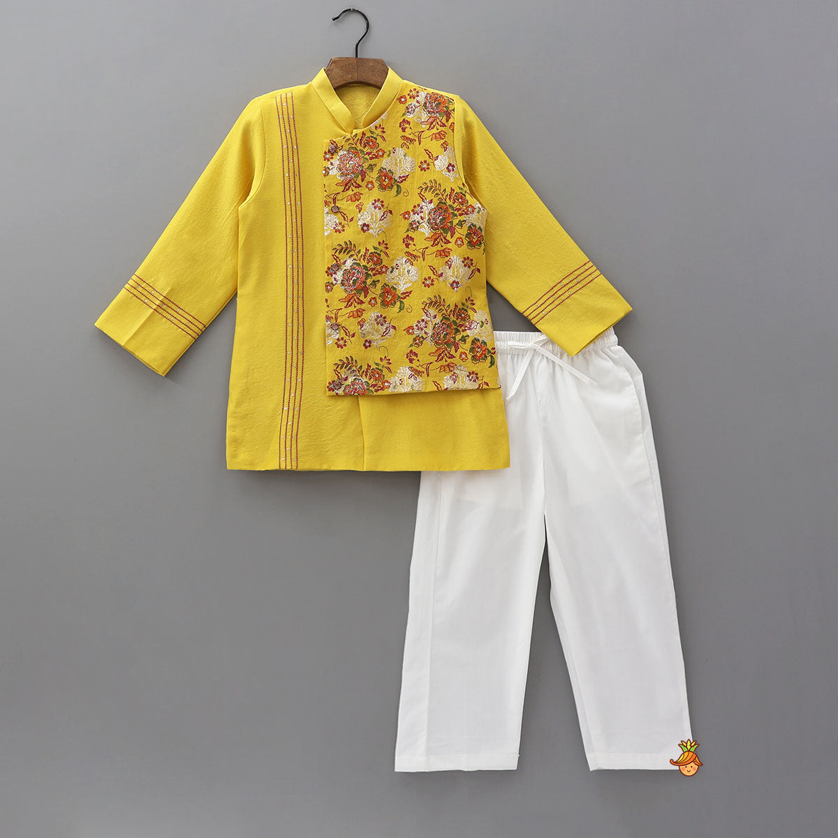 Layered Asymmetric Floral Printed Kurta With Pyjama