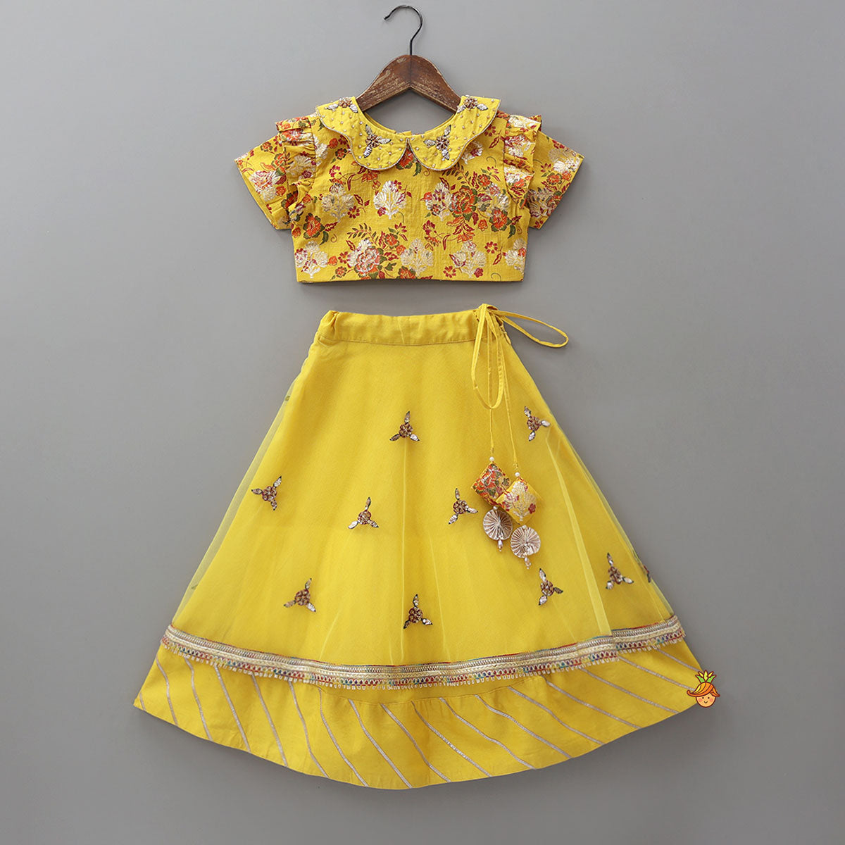 Peter Pan Collar Floral Crop Top With Lehenga And Net Dupatta