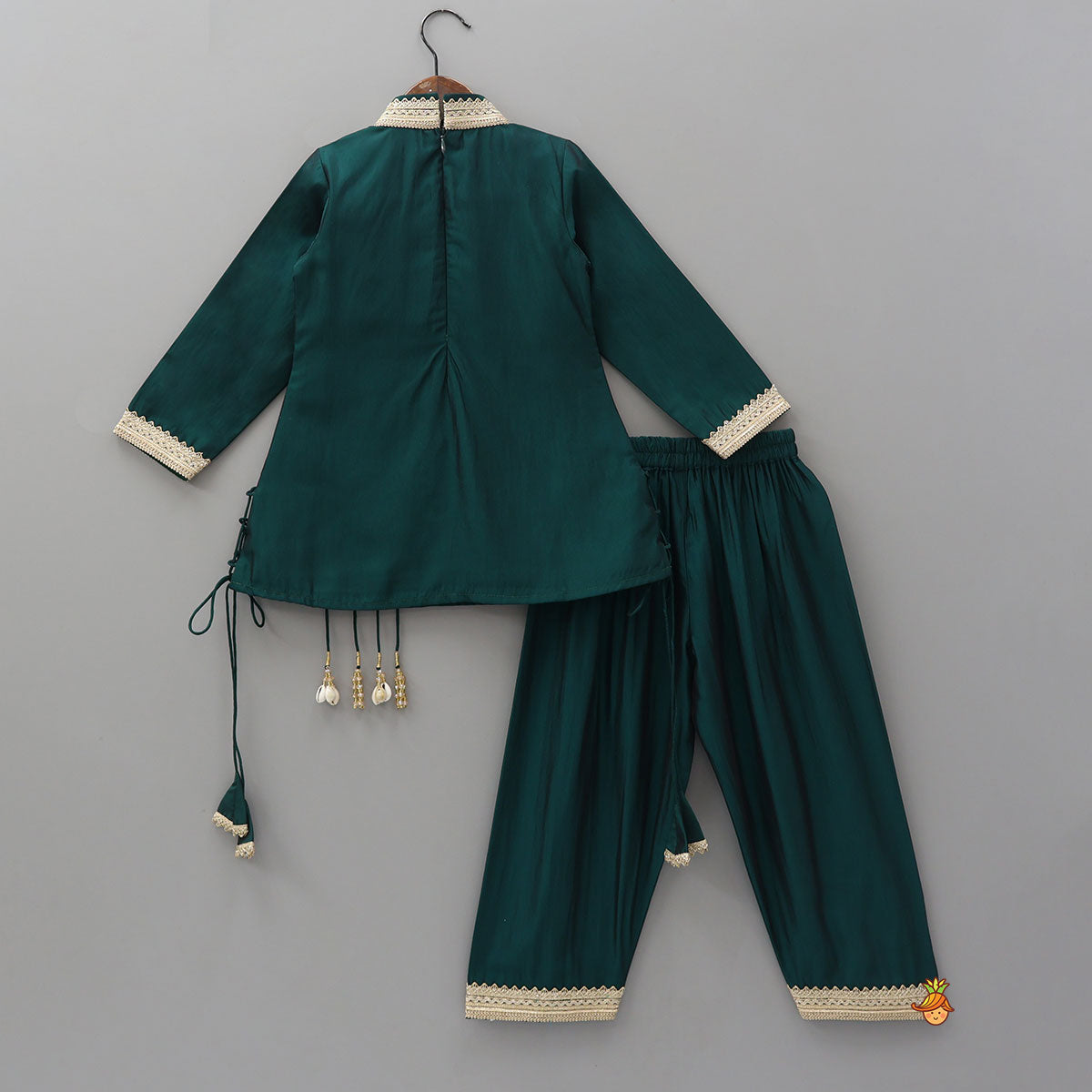 Elegant Lace Detailed Kurta With Farshi Salwar And Dupatta