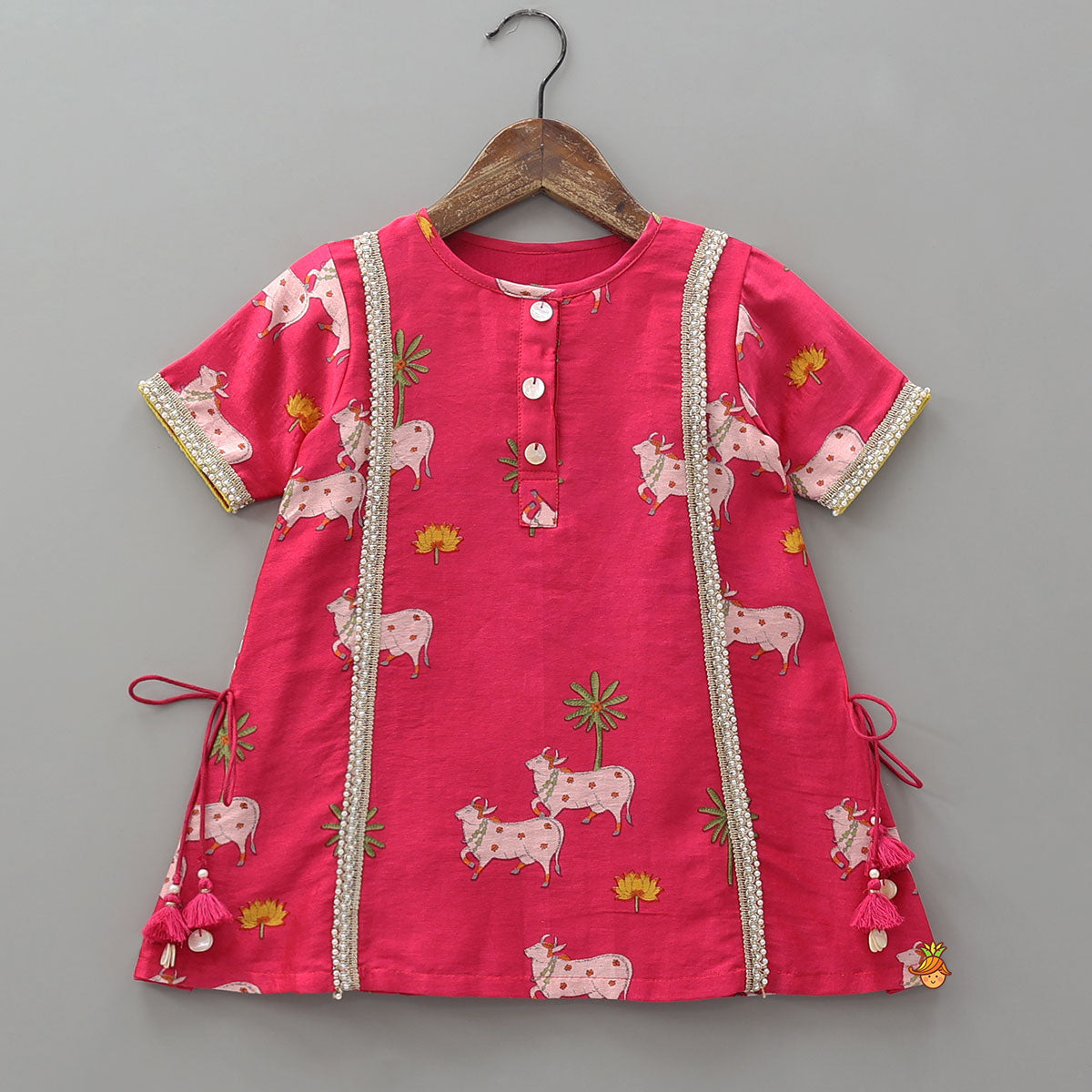 Lace Detailed Side Knot Kurti And Pant