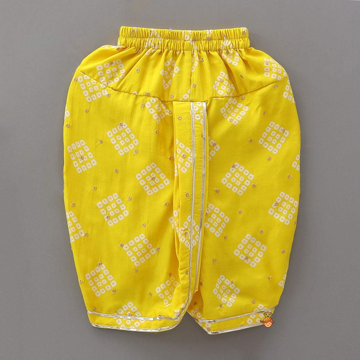Mor Pankh Embroidered Kurta And Bandhani Printed Dhoti With Matching Mukut And Basuri