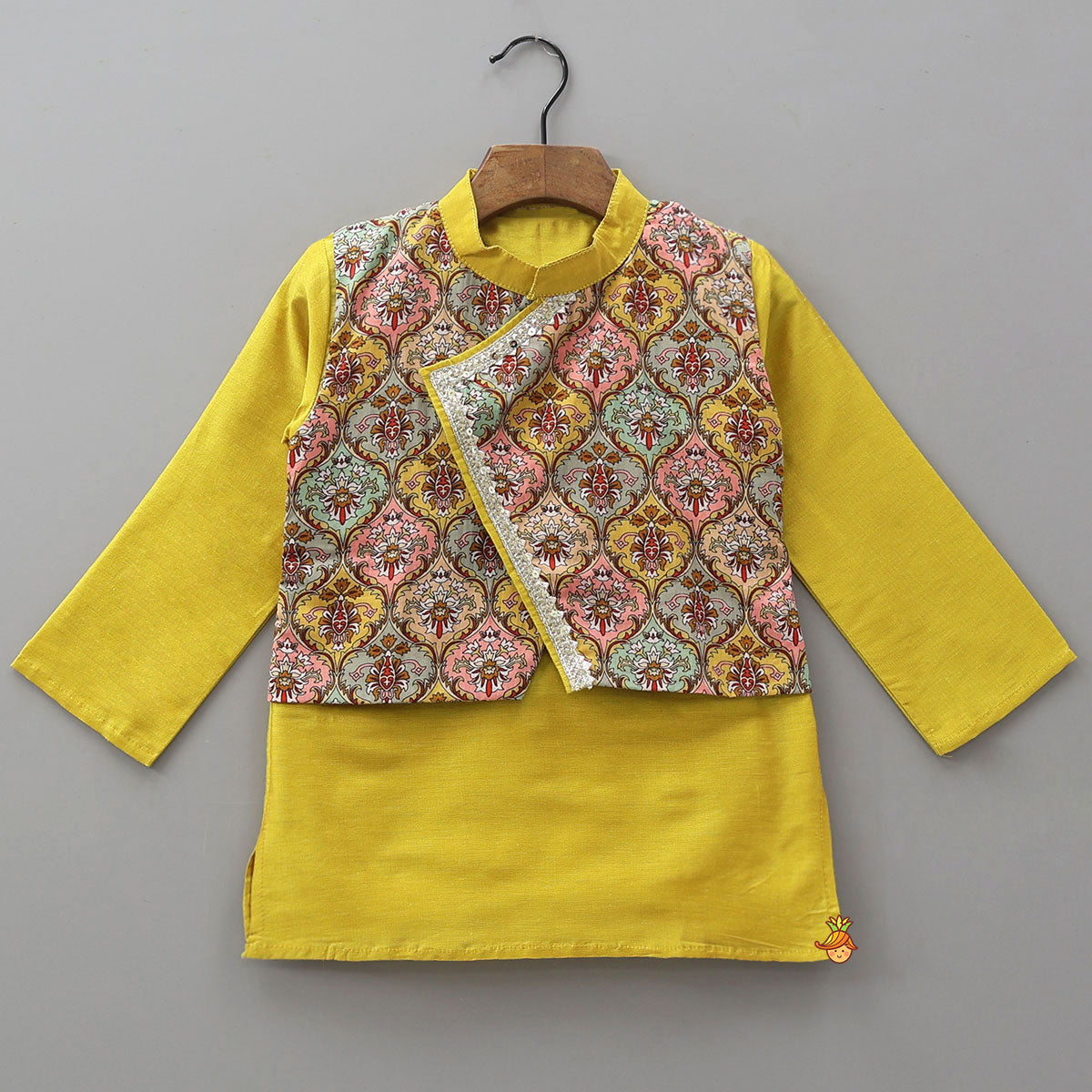 Kurta With Printed Attached Flap And Dhoti