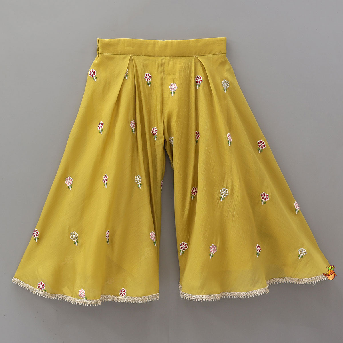 Elegant Tassel Enhanced Kurti With Wide-Leg Palazzo
