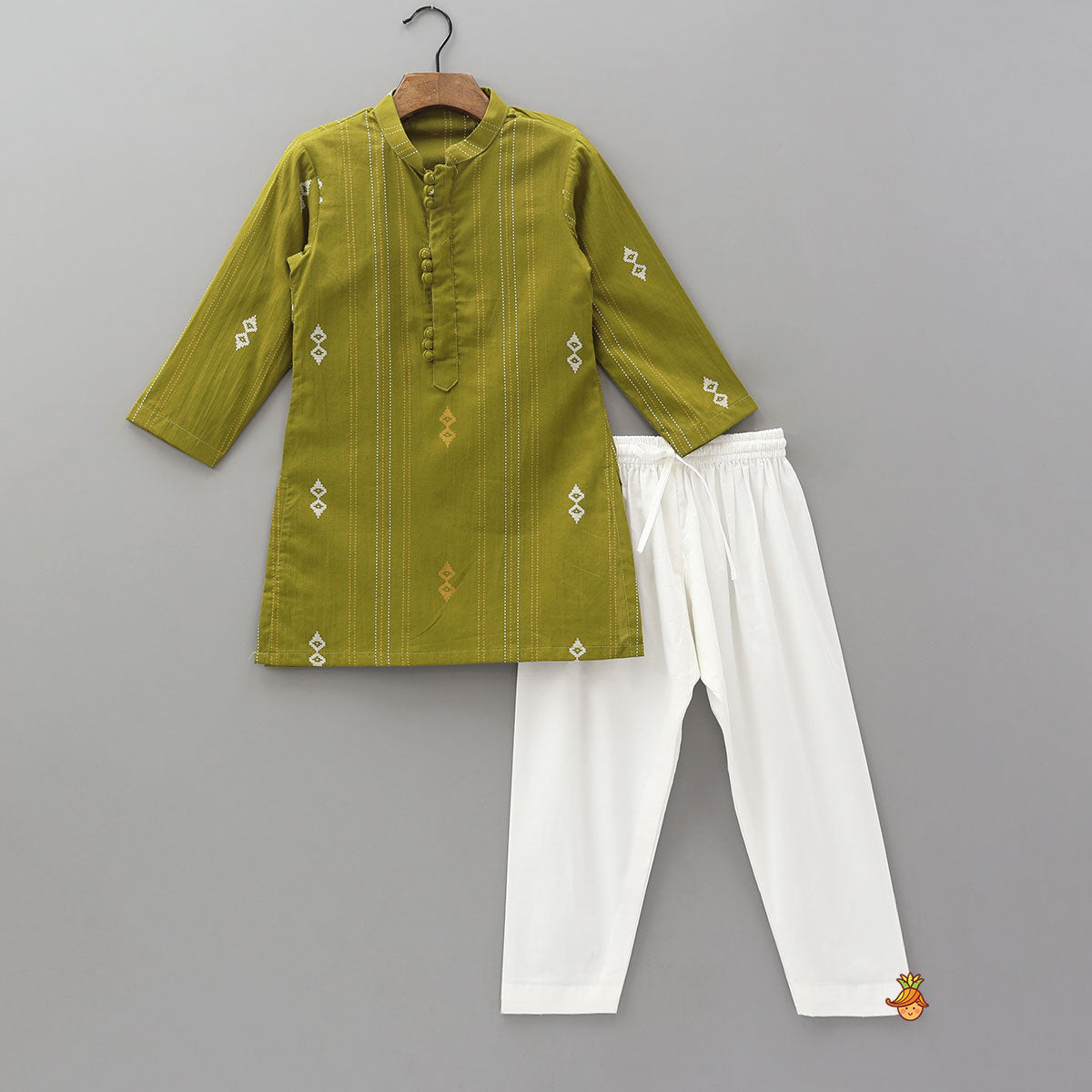 Printed Front Placket Kurta And Pyjama