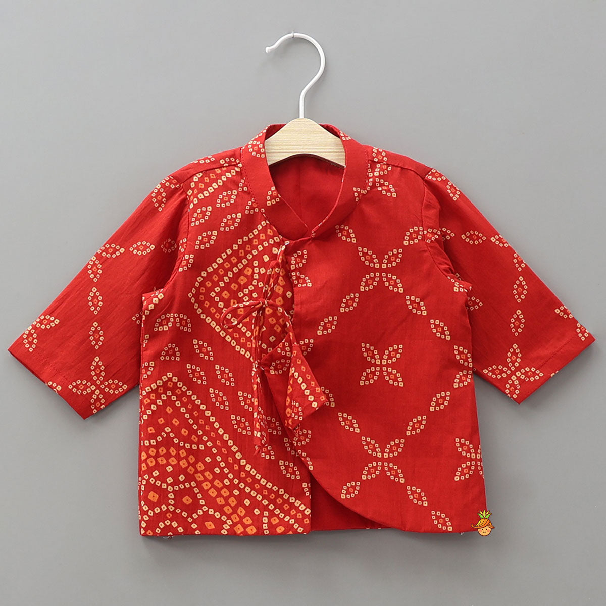 Bandhani Printed Ethnic Kurta And Matching Dhoti With Cap And Booties