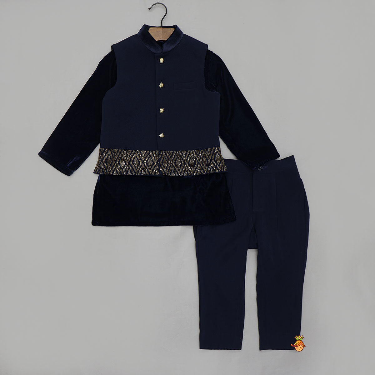 Classy Kurta With Beads Detailed Jacket And Pants