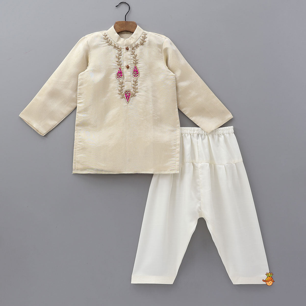 Zari Hand Embroidered Kurta With Afghani Pants