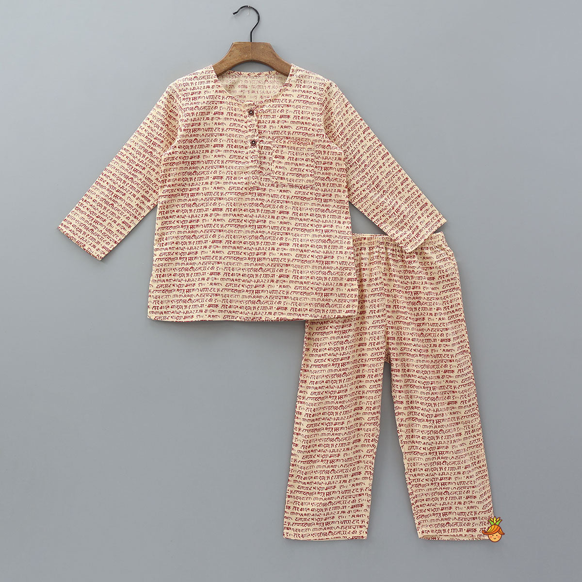 Traditional Script Print Sleepwear