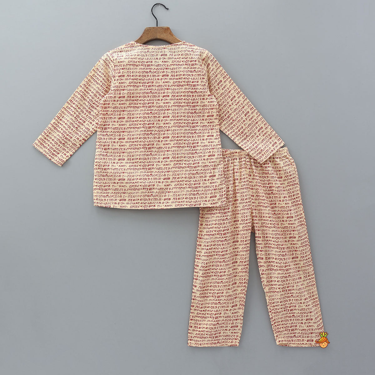 Traditional Script Print Sleepwear