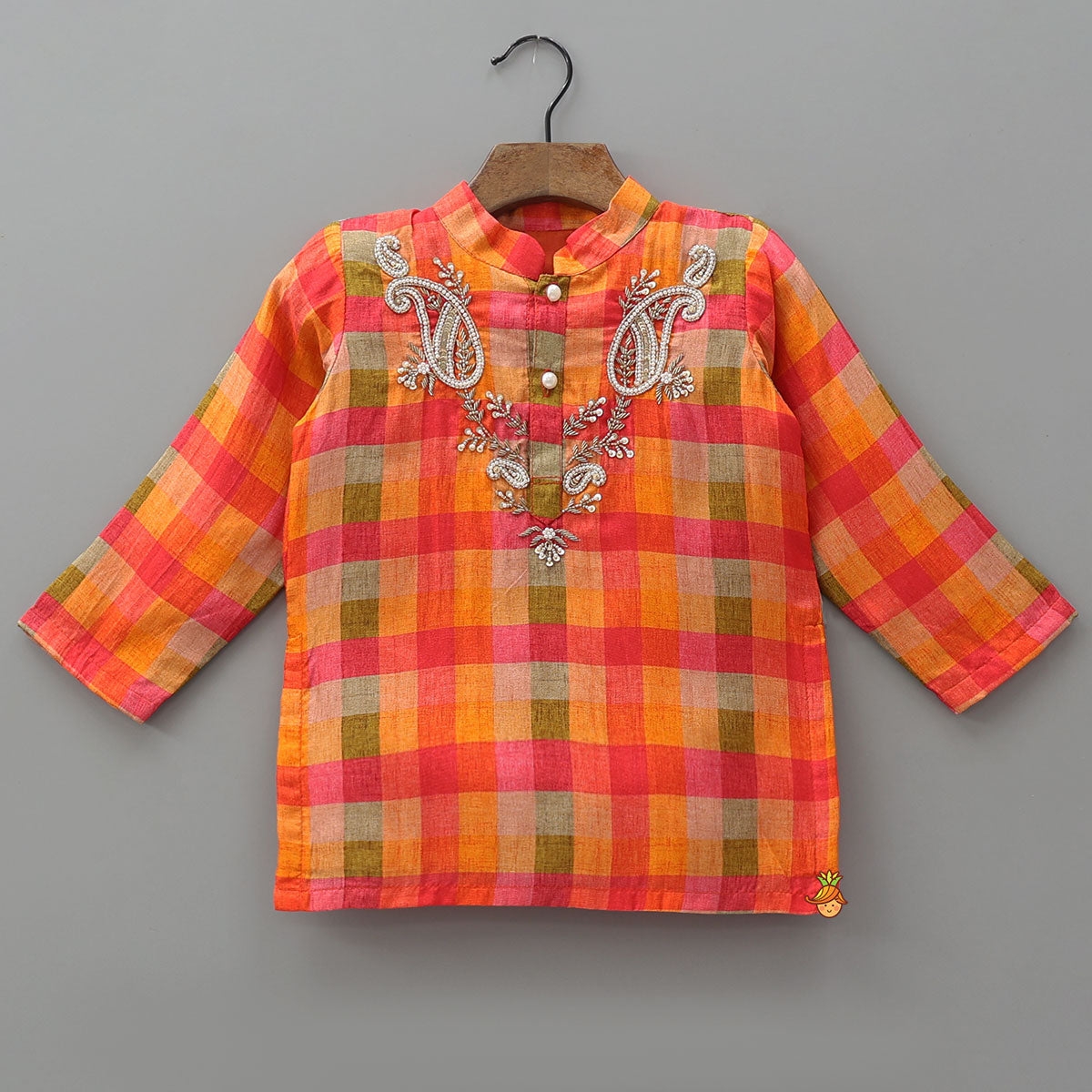 Paisley Zardozi Butti Embroidered Checked Kurta With Pyjama