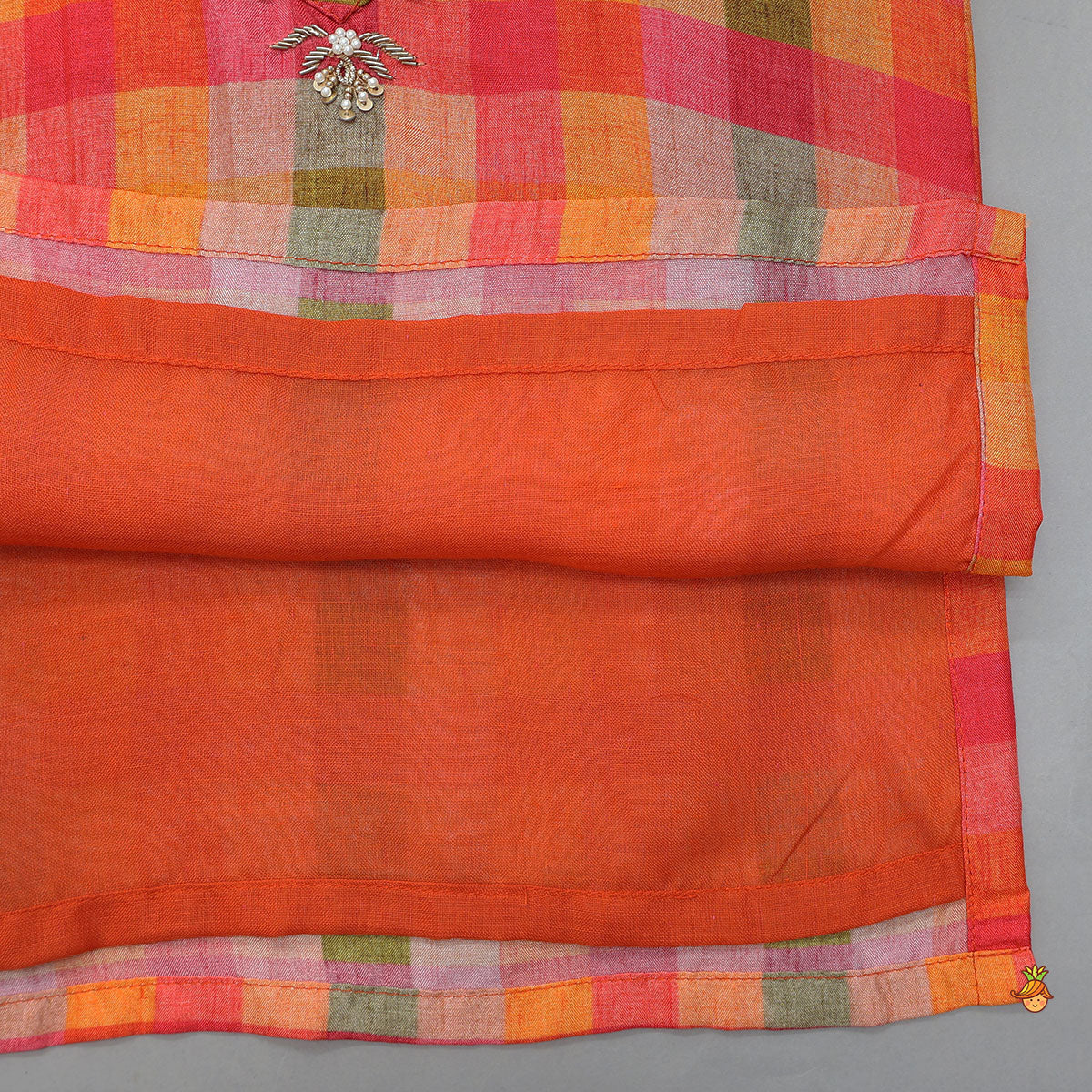 Paisley Zardozi Butti Embroidered Checked Kurta With Pyjama