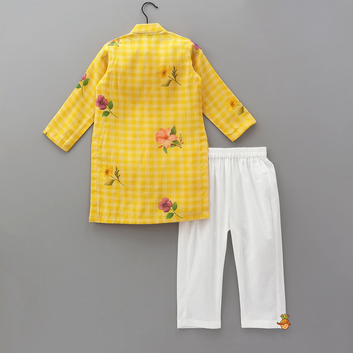 Floral Checkered Elegant Kurta And Pyjama