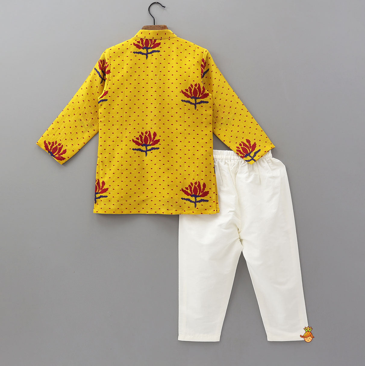 Pin Tuck Kurta And Pyjama