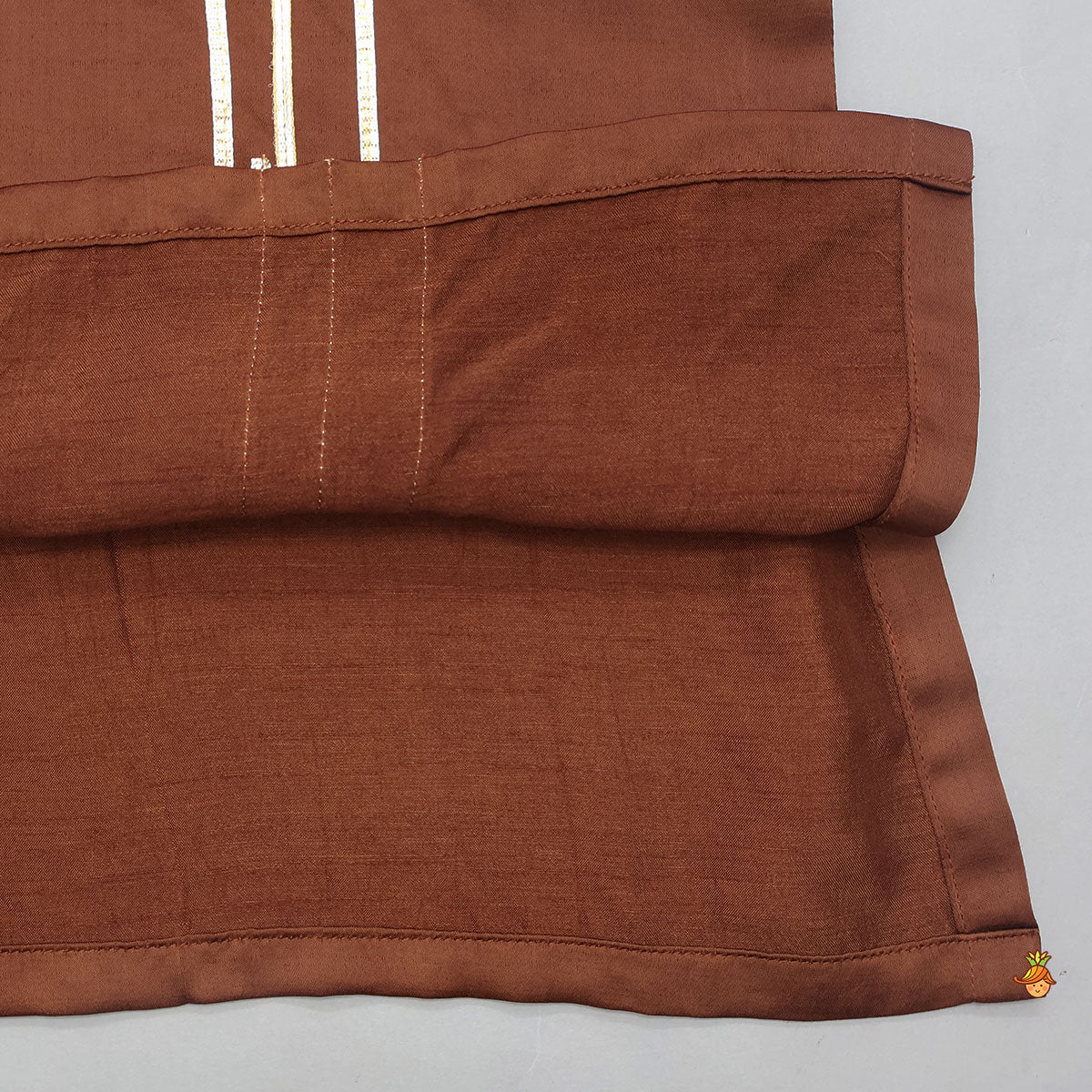 Potli Buttons Detail Kurta And Pyjama