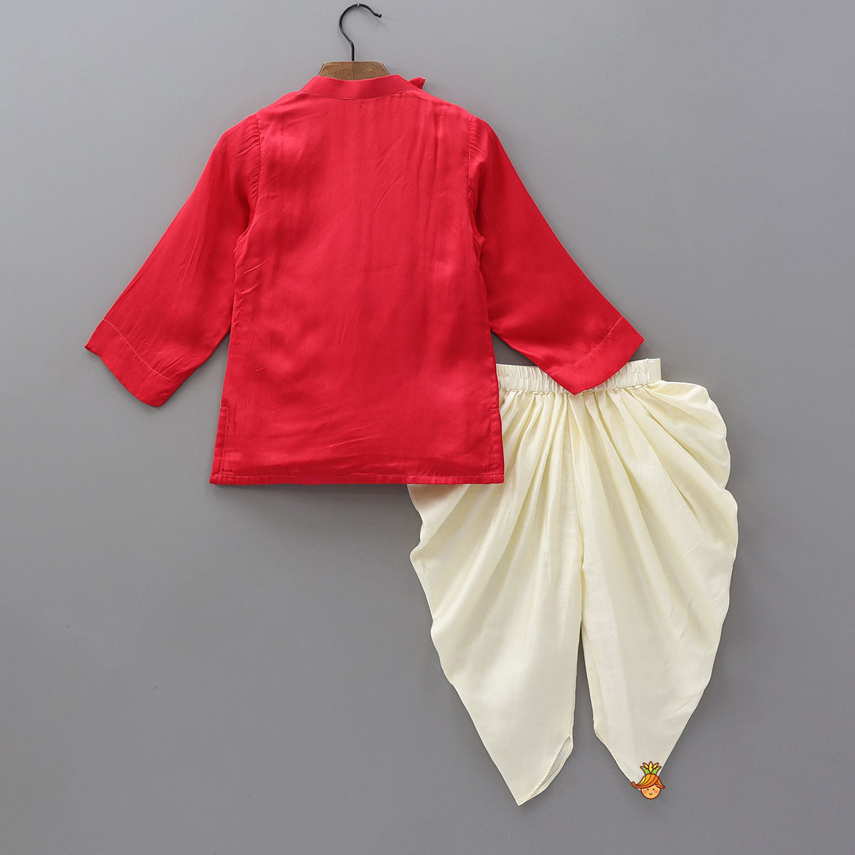 Krishna Motif Embroidered Kurta And Dhoti