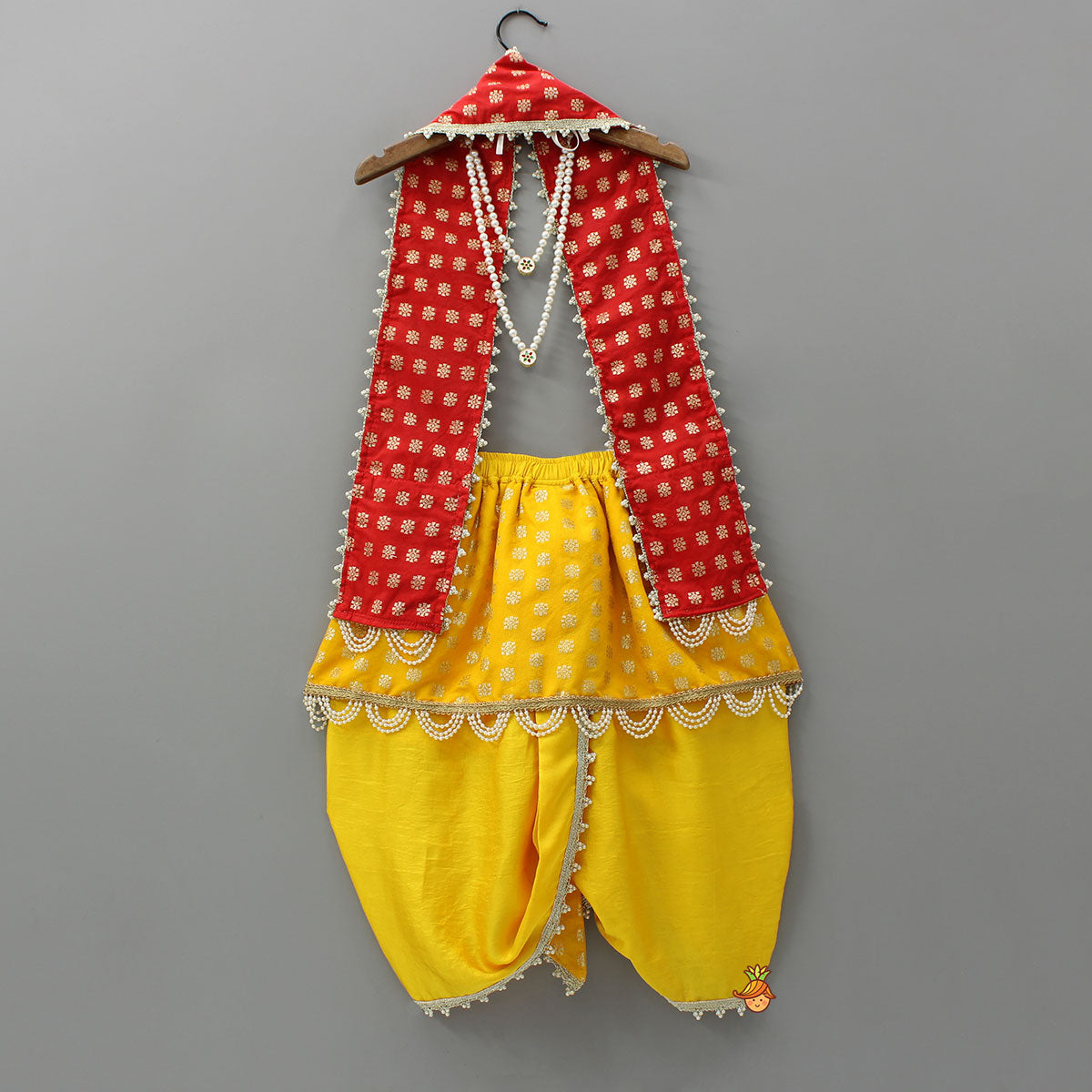Traditional Brocade Dhoti Set With Matching Stole, Head Band, Basuri And Mala