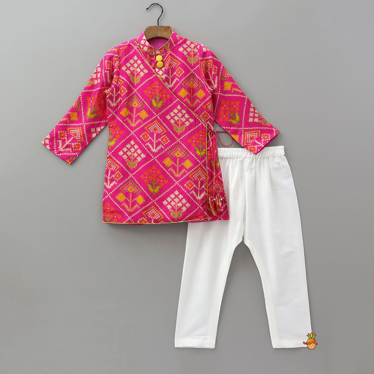 Side Knot Style Kurta And Pyjama
