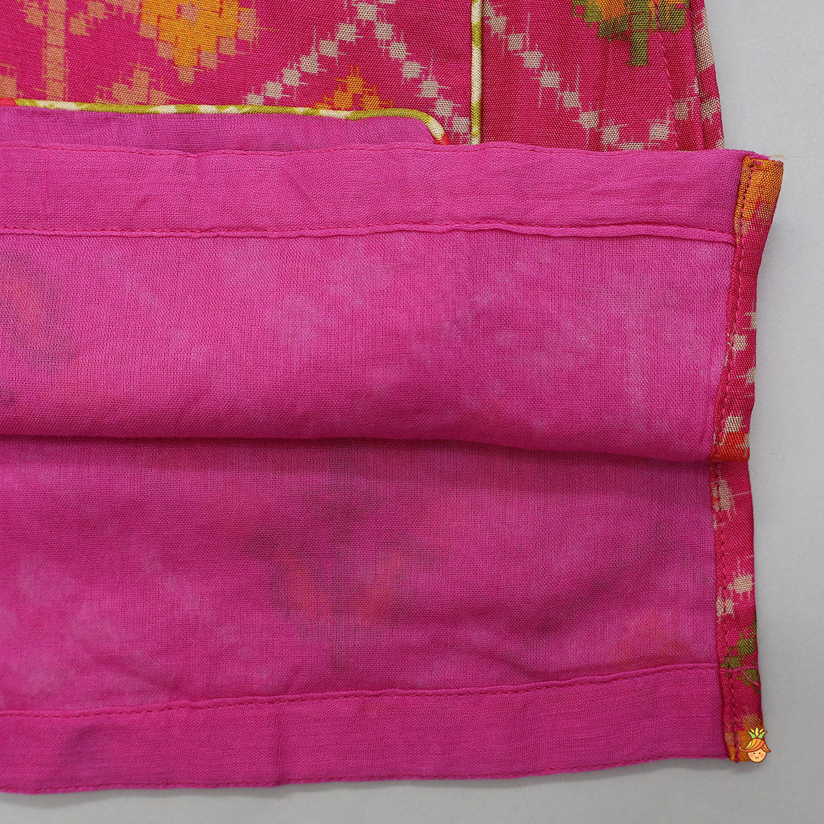 Side Knot Style Kurta And Pyjama