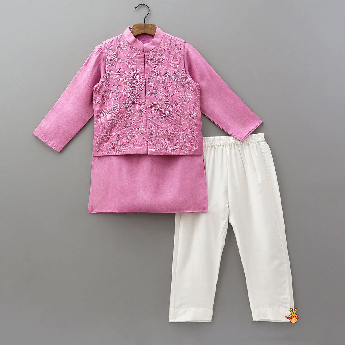 Ethnic Kurta With Thread Embroidered Jacket And Pyjama