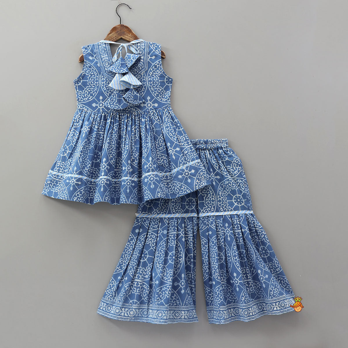 Pocket Detail Printed Kurti And Sharara