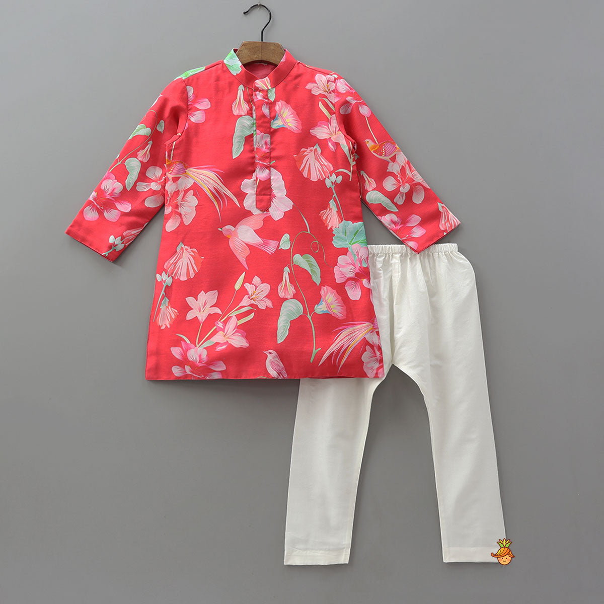 Elegant Floral And Bird Printed Kurta With Pyjama