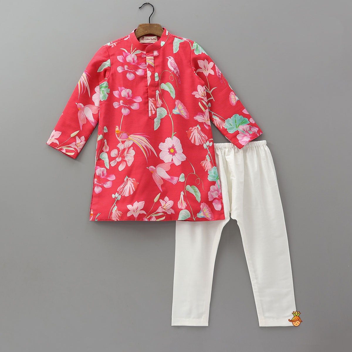 Elegant Floral And Bird Printed Kurta With Pyjama